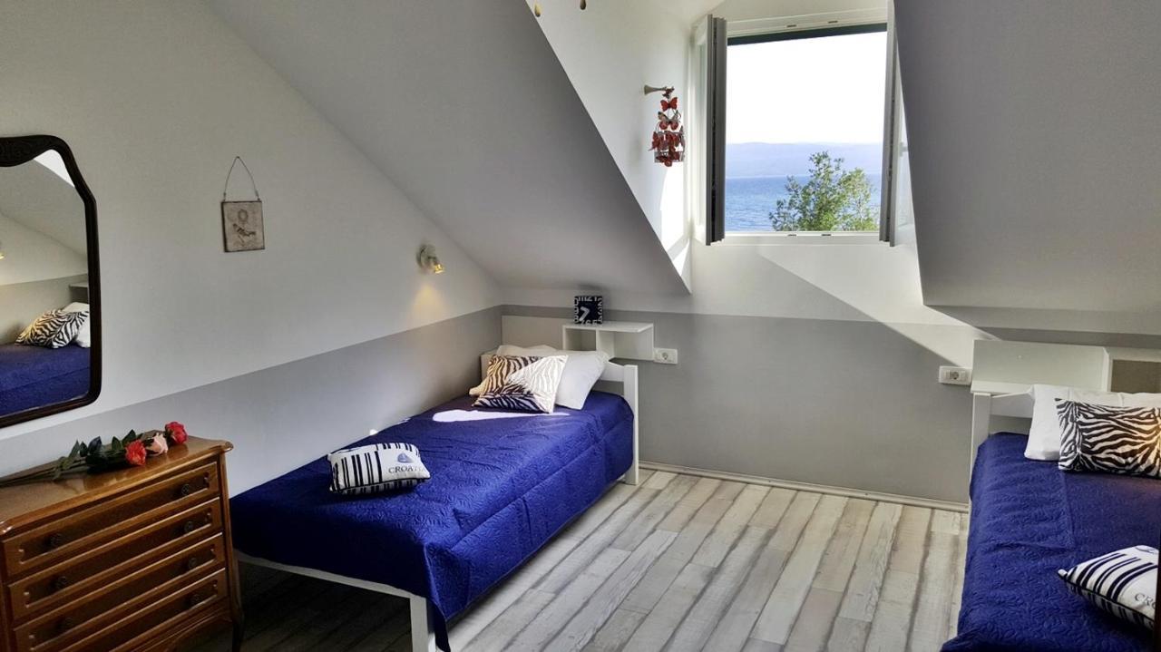 Apartments By The Sea Krilo Jesenice, Omis - 15145 Есенице Экстерьер фото